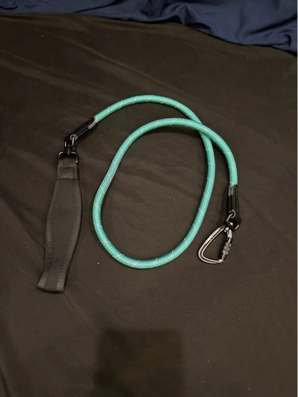 4 feet heavy duty, durable leash